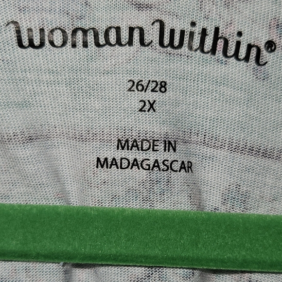 #492-Woman Within-Short-Sleeve Pintucked Henley Tunic Green PatternedSze. 26/28W - Picture 6 of 6